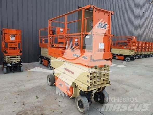 JLG 2632ES Ollós emelők