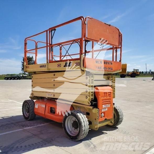 JLG 4069LE Ollós emelők