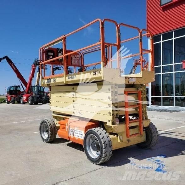 JLG 4069LE Ollós emelők