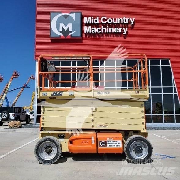 JLG 4069LE Ollós emelők