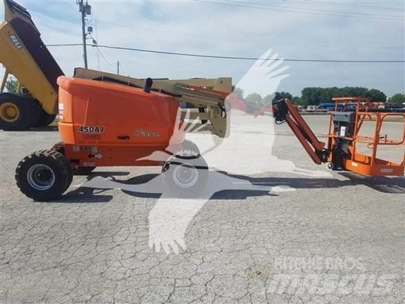 JLG 450AJ Karos emelők