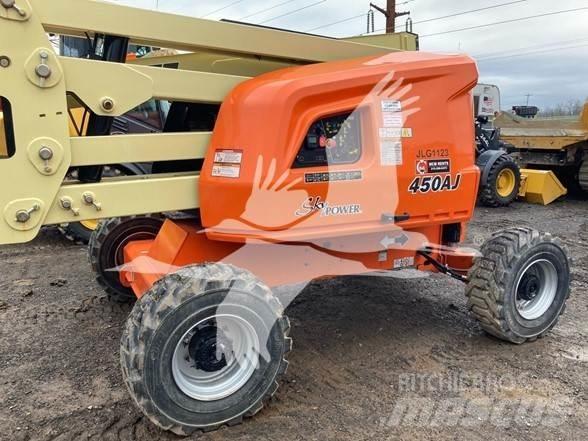 JLG 450AJ Karos emelők