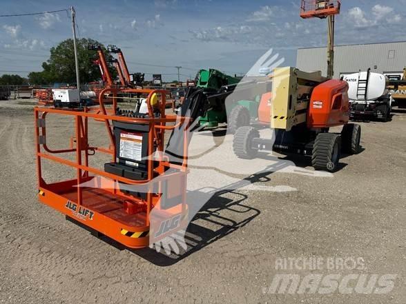 JLG 450AJ Karos emelők