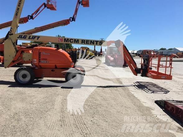 JLG 600AJ Karos emelők