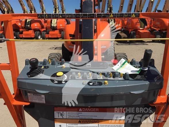 JLG 600AJ Karos emelők