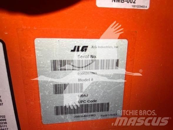 JLG 600AJ Karos emelők