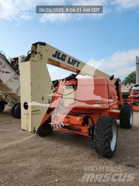 JLG 600AJ Karos emelők