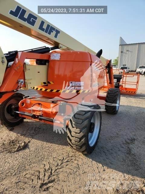 JLG 600AJ Karos emelők