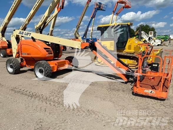 JLG 600AJ Karos emelők