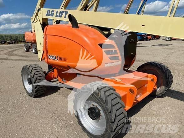 JLG 600AJ Karos emelők
