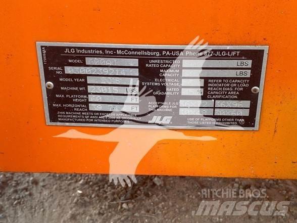 JLG 600AJ Karos emelők