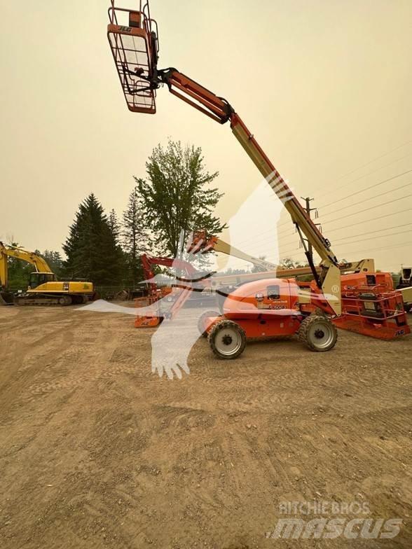 JLG 600AJ Karos emelők