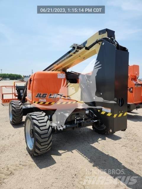 JLG 600AJ Karos emelők