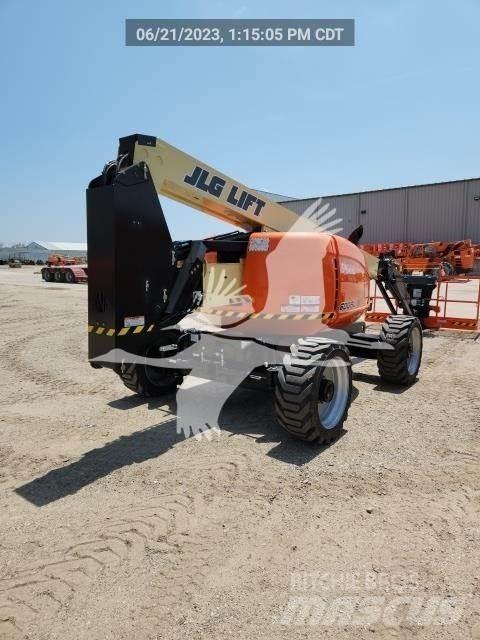 JLG 600AJ Karos emelők