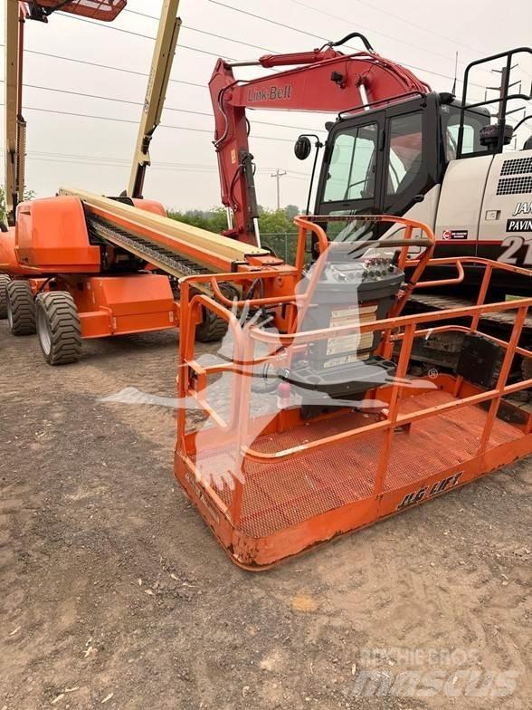 JLG 600S Teleszkópos emelők