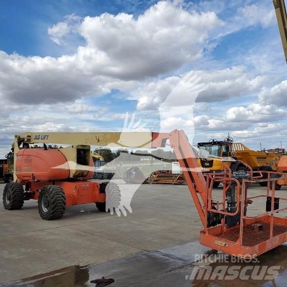 JLG 800AJ Karos emelők