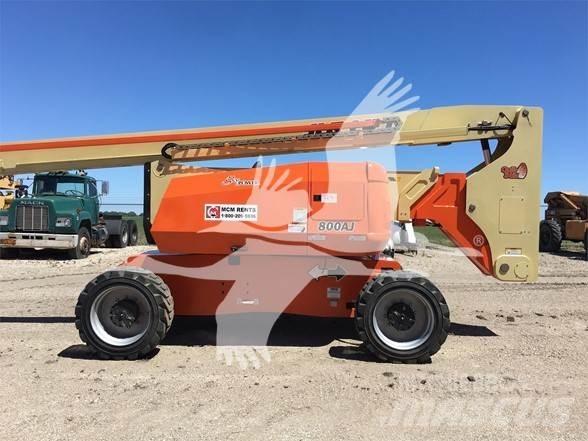JLG 800AJ Karos emelők