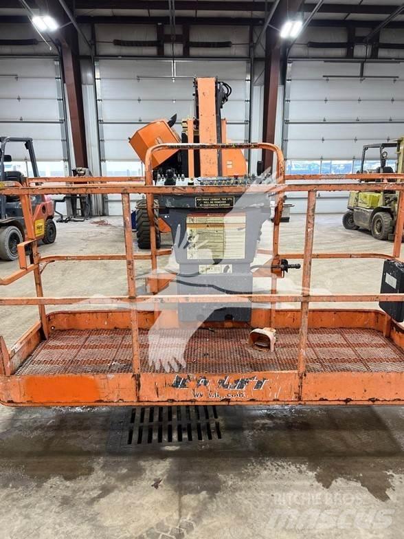 JLG 800AJ Karos emelők