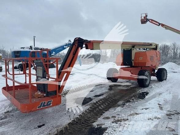 JLG 800AJ Karos emelők