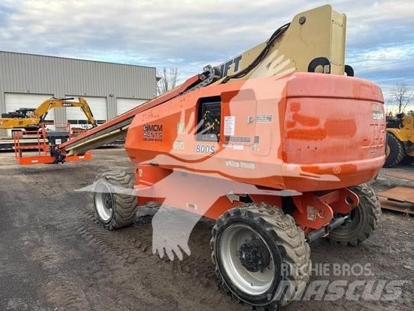 JLG 800S Teleszkópos emelők