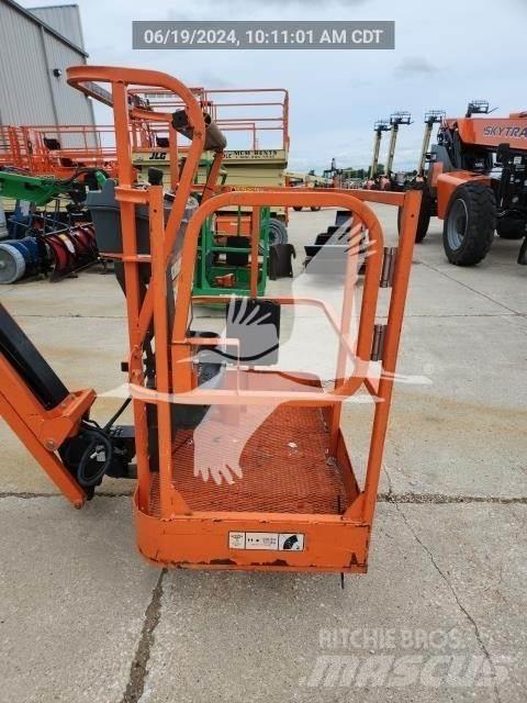 JLG E300AJP Karos emelők
