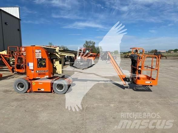 JLG E300AJP Karos emelők
