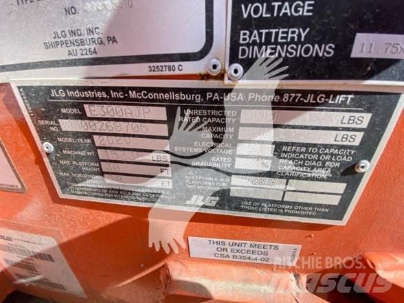 JLG E300AJP Karos emelők