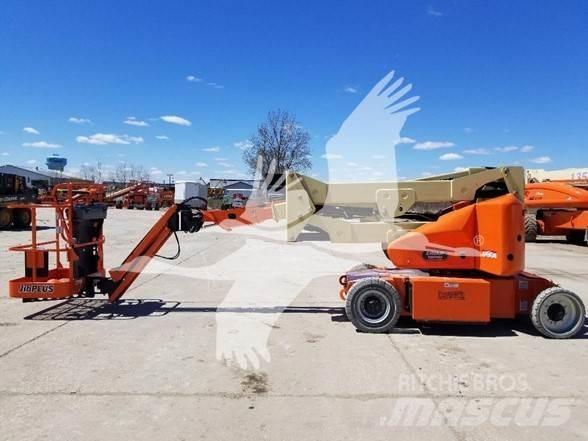 JLG E400AJPN Karos emelők