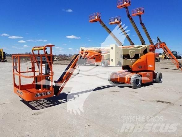 JLG E400AJPN Karos emelők