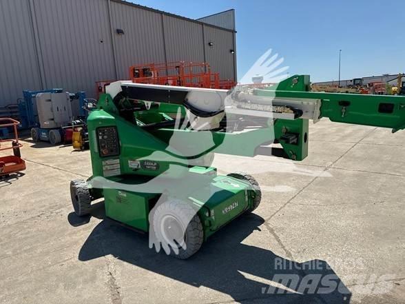 JLG E400AJPN Karos emelők