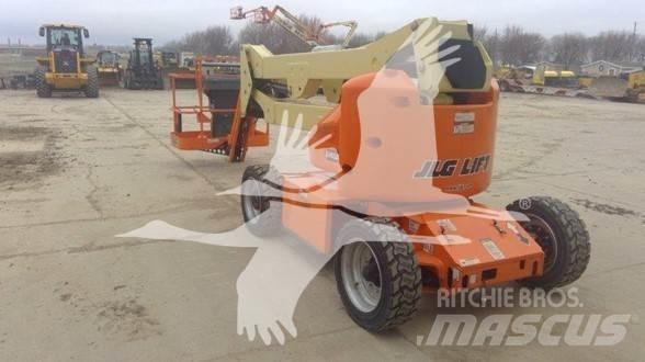 JLG E450AJ Karos emelők