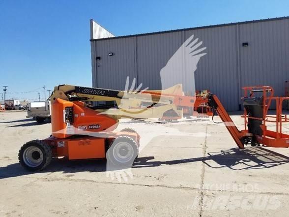 JLG E450AJ Karos emelők
