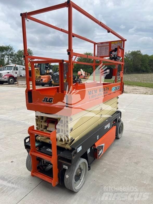 JLG ES2632 Ollós emelők