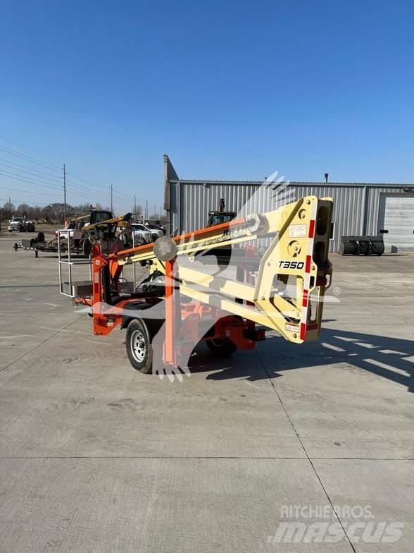 JLG T350 Pótkocsira szerelt emelők és állványok