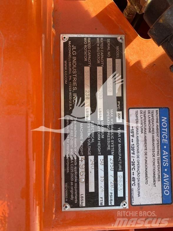 JLG T500J Pótkocsira szerelt emelők és állványok
