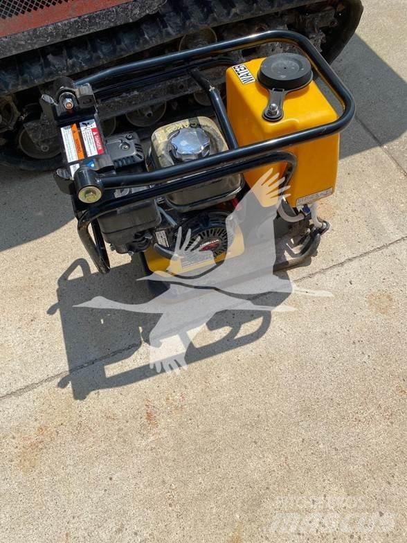 Sakai PC600 Vontatott vibrátoros hengerek