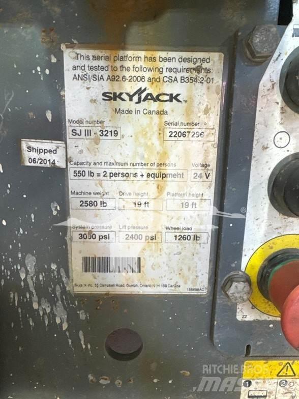 SkyJack SJ3219 Ollós emelők