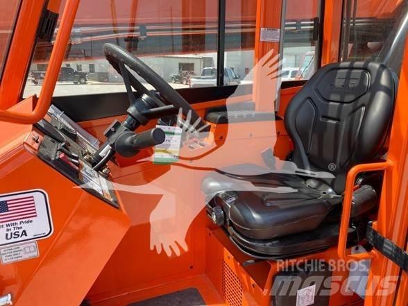 SkyTrak 10054 Teleszkópos rakodók