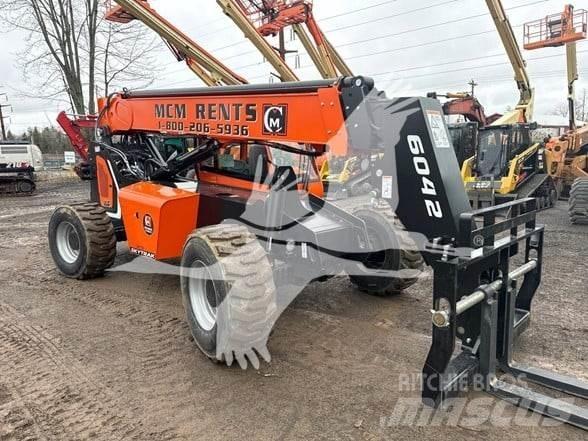 SkyTrak 6042 Teleszkópos rakodók