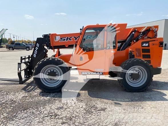 SkyTrak 8042 Teleszkópos rakodók