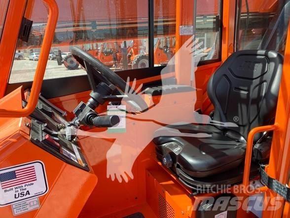 SkyTrak 8042 Teleszkópos rakodók