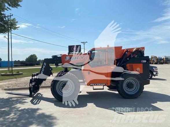 SkyTrak 8042 Teleszkópos rakodók