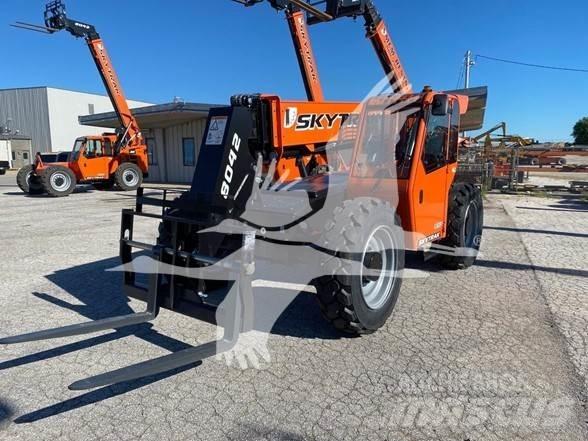 SkyTrak 8042 Teleszkópos rakodók