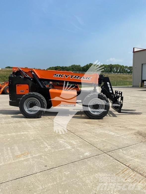 SkyTrak 8042 Teleszkópos rakodók