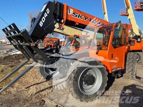 SkyTrak 8042 Teleszkópos rakodók
