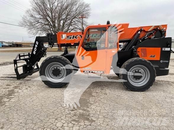SkyTrak 8042 Teleszkópos rakodók