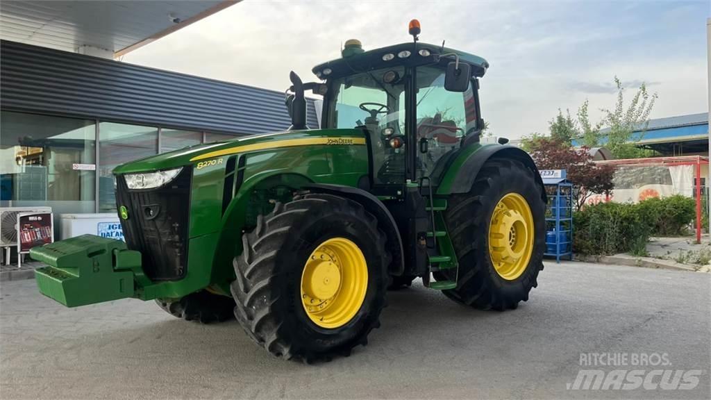 John Deere 8270R Traktorok