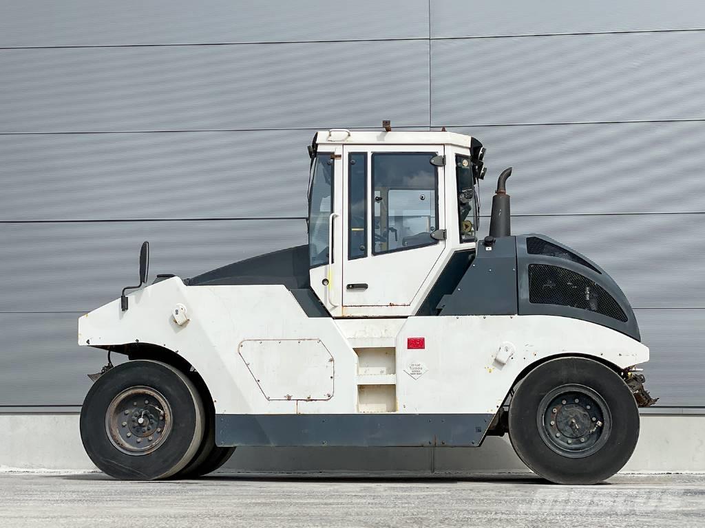 Bomag BW 24 RH Pneumatikus kerekes hengerek
