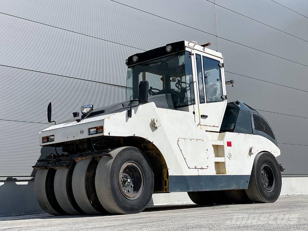 Bomag BW 24 RH Pneumatikus kerekes hengerek
