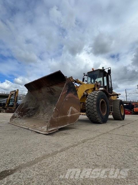 CAT 938 F Gumikerekes homlokrakodók